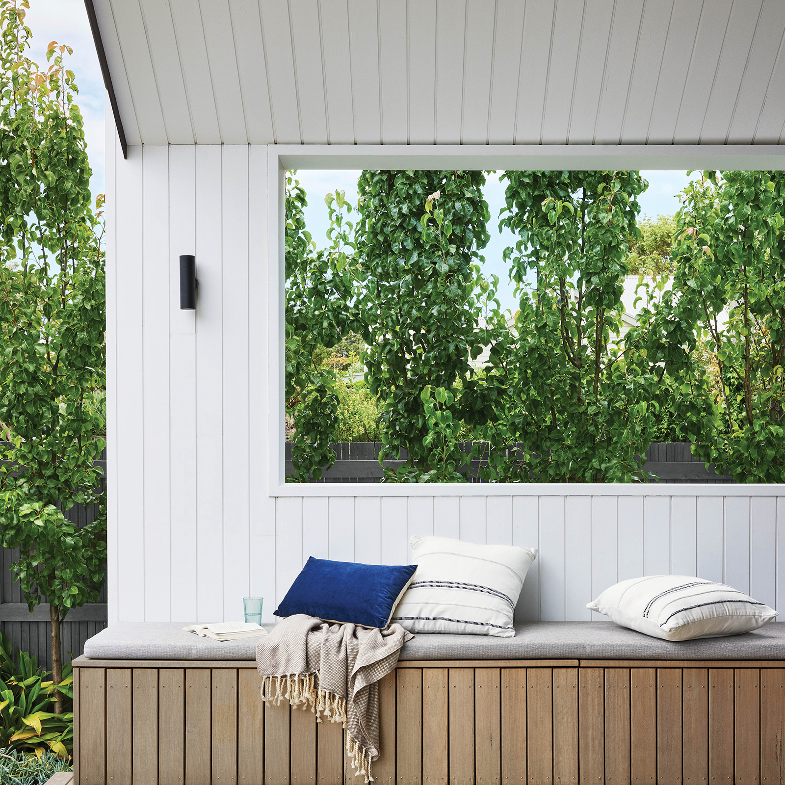 Cabot's 4L White Timbercolour Deck And Exterior Paint - 4L 6 Cabot's 4L White Timbercolour Deck And Exterior Paint - 4L