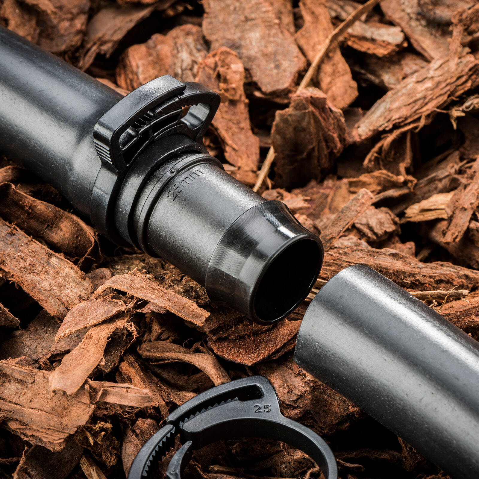 Toro 25mm Barbed Joiner - Single