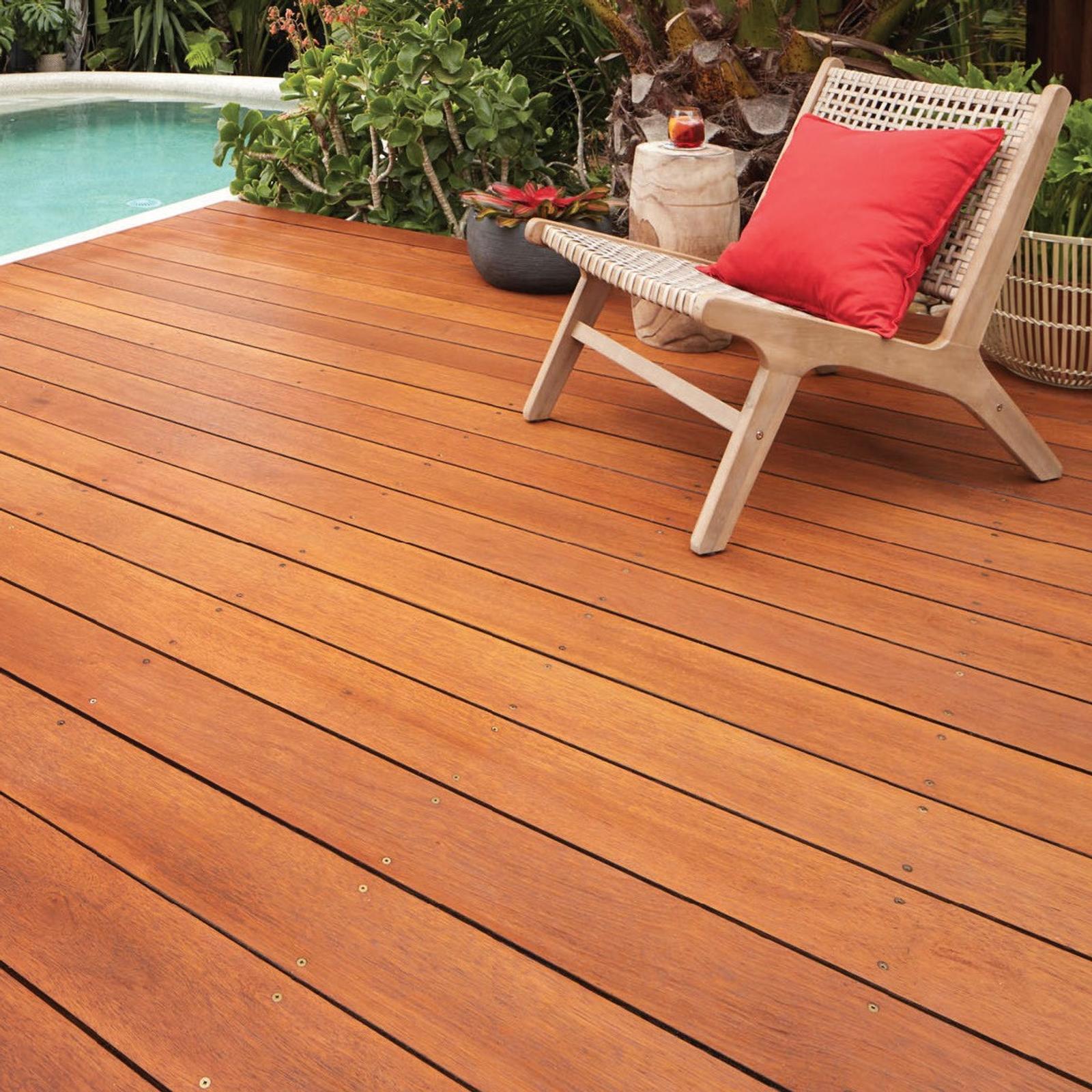 Feast Watson 1L Wet Look Decking Oil