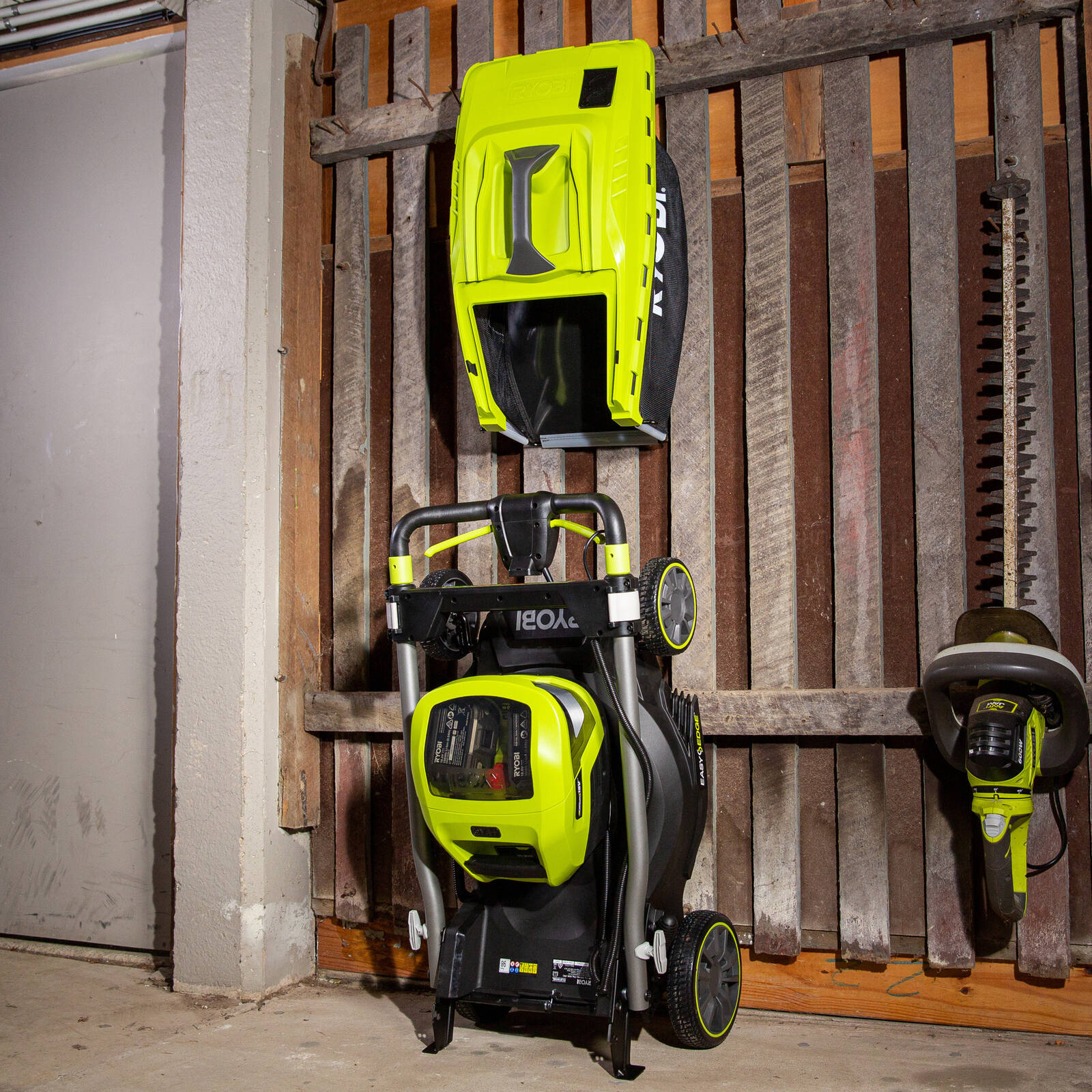 Ryobi 18V ONE+ HP 40cm Lawn Mower 6.0Ah Kit RLM1840BLX6 7 Ryobi 18V ONE+ HP 40cm Lawn Mower 6.0Ah Kit RLM1840BLX6