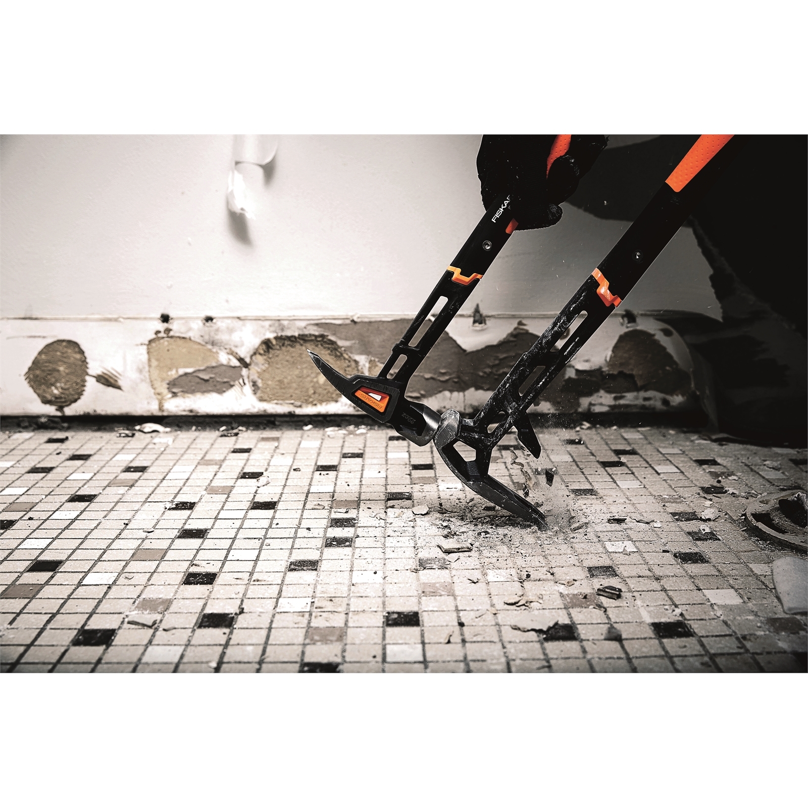 Fiskars Pro Isocore 2.4kg Demolition Tool 7 Fiskars Pro Isocore 2.4kg Demolition Tool