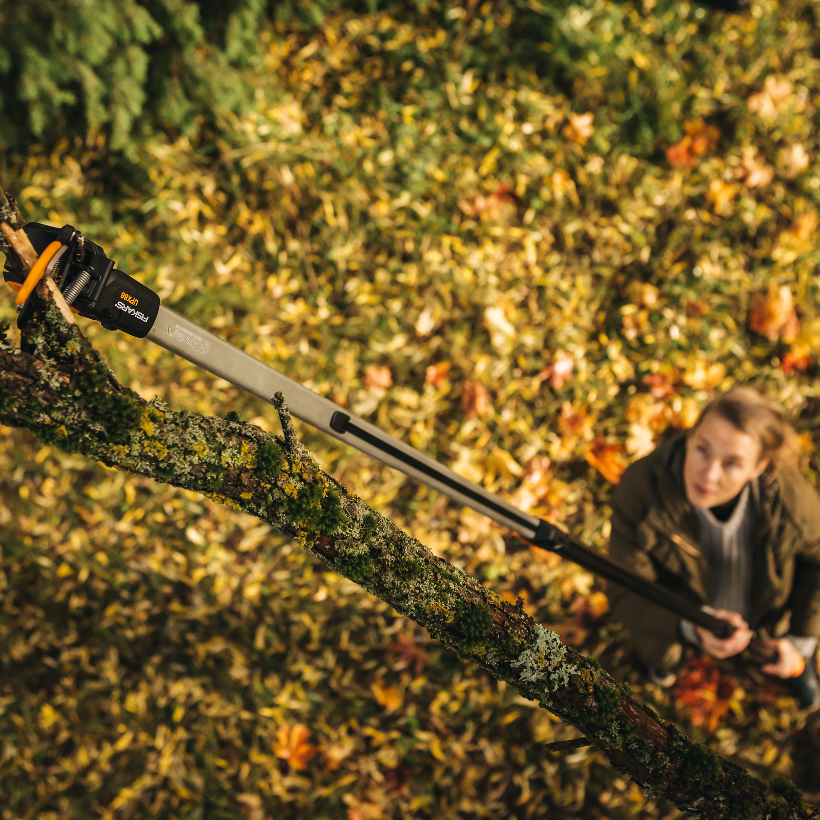 Fiskars PowergearX Telescopic Tree Pruner 5 Fiskars PowergearX Telescopic Tree Pruner