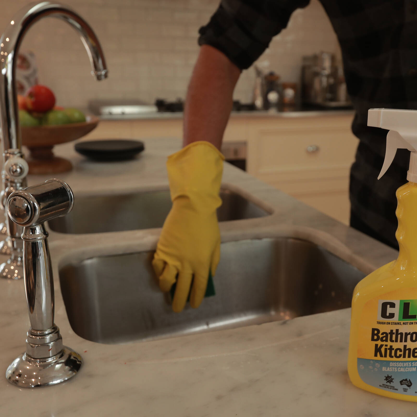 CLR 750ml Bathroom And Kitchen Cleaner 3 CLR 750ml Bathroom And Kitchen Cleaner