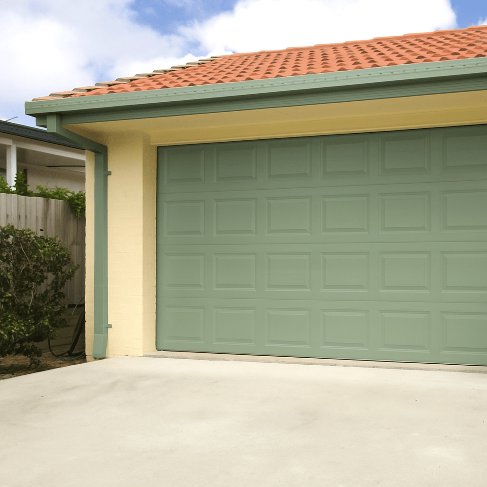 White Knight 300g Cottage Green® Satin Touch Up Spray Paint