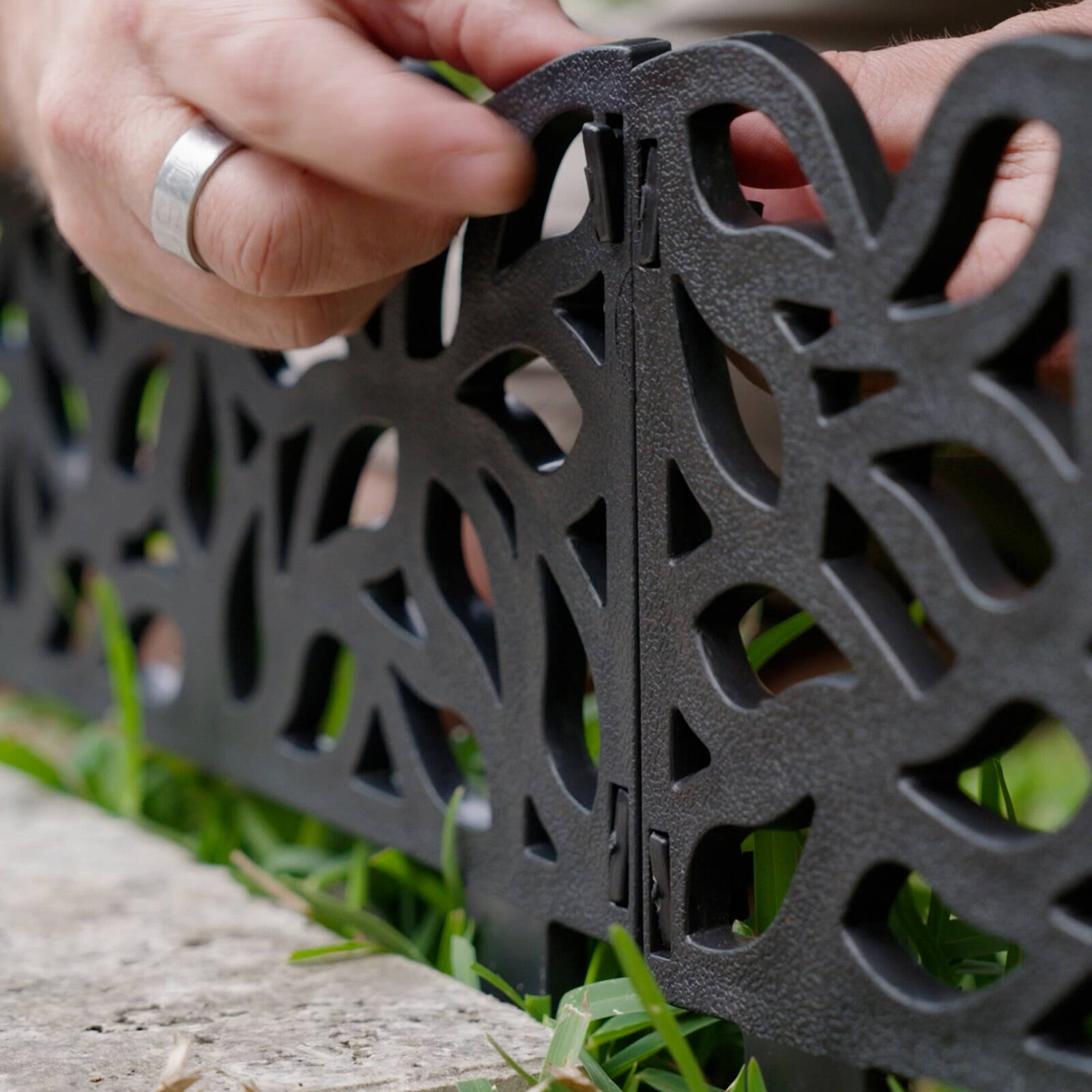 Matrix 900 x 150mm Charcoal Falling Leaves Garden Edging