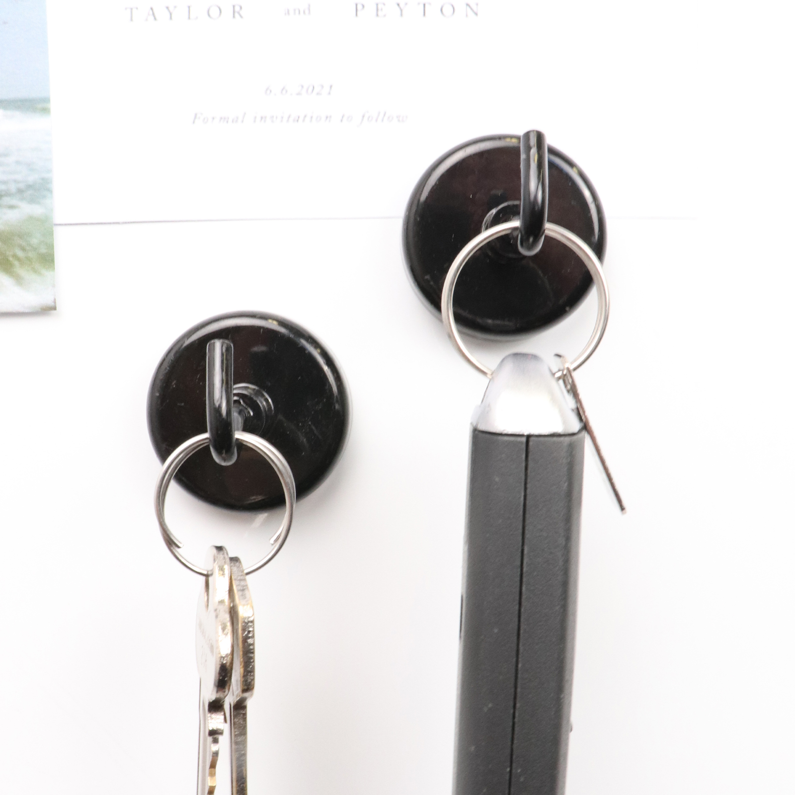 Everhang 35mm Black Magnetic Hook - 4 Pack 3 Everhang 35mm Black Magnetic Hook - 4 Pack