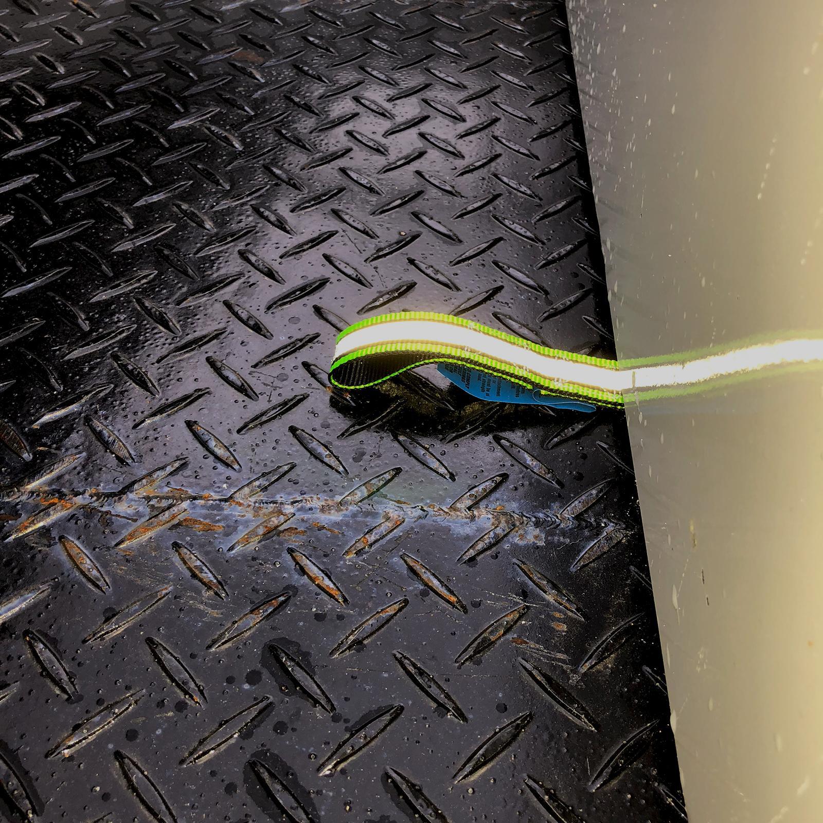 Lion Reflx Ute Smart Anchors L/C 270kg - 2 Pack 4 Lion Reflx Ute Smart Anchors L/C 270kg - 2 Pack