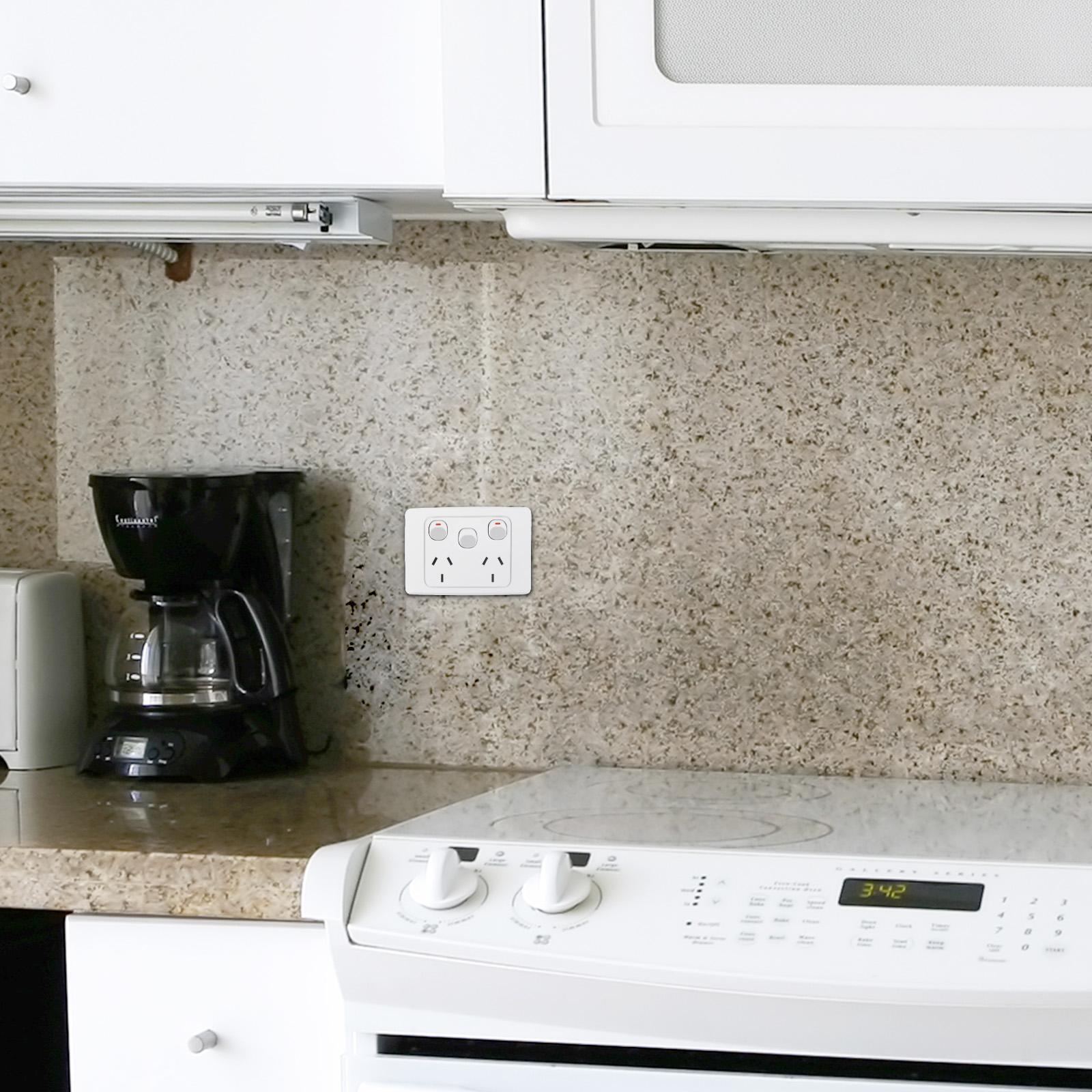 Deta Double Pole Double Power Point With Extra Switch 3 Deta Double Pole Double Power Point With Extra Switch