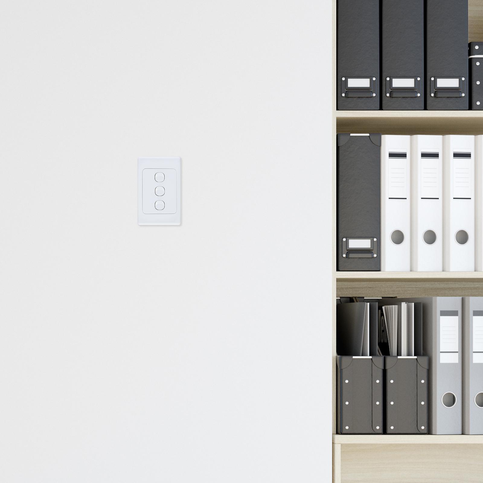 DETA Triple Vertical Switch 3 DETA Triple Vertical Switch