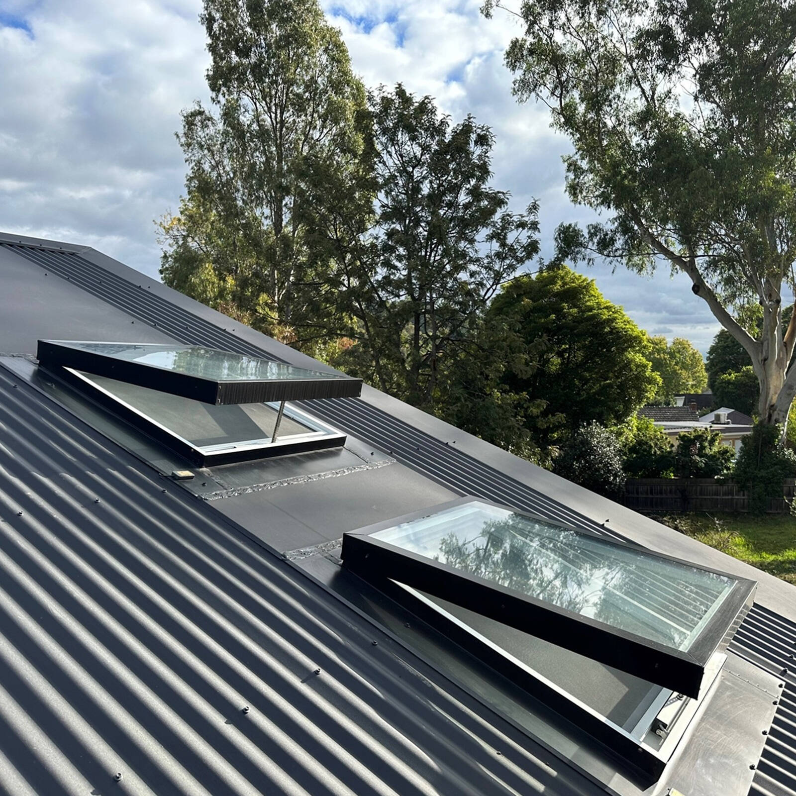 Ezylite 1000 x 800mm Double Glazed Opening Roof Window for Corrugated Roof 3 Ezylite 1000 x 800mm Double Glazed Opening Roof Window for Corrugated Roof