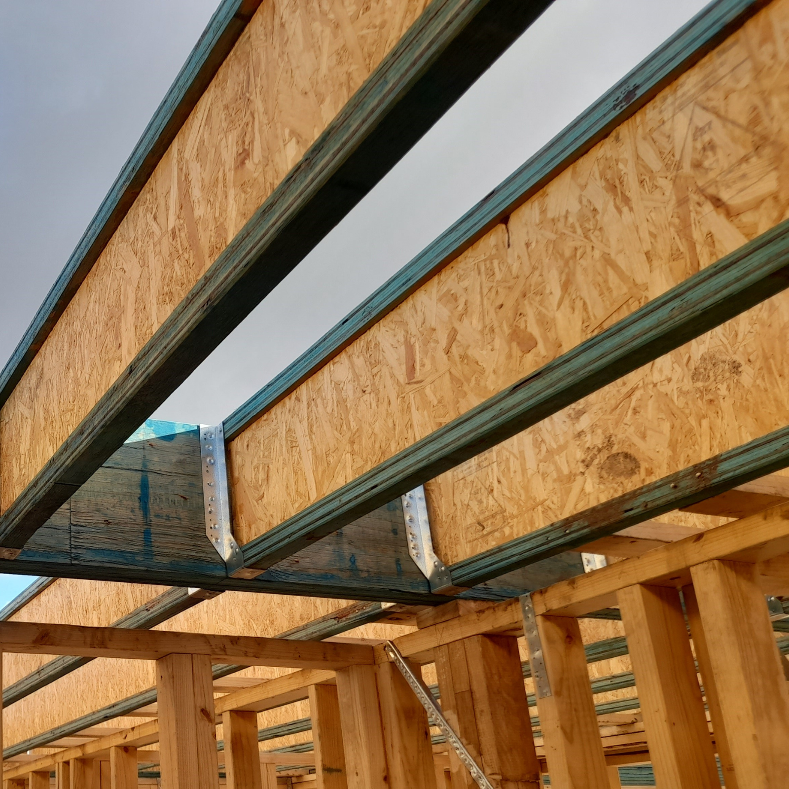 240 x 90mm L/M Floor Joist e2S LVL e-joist 5 240 x 90mm L/M Floor Joist e2S LVL e-joist