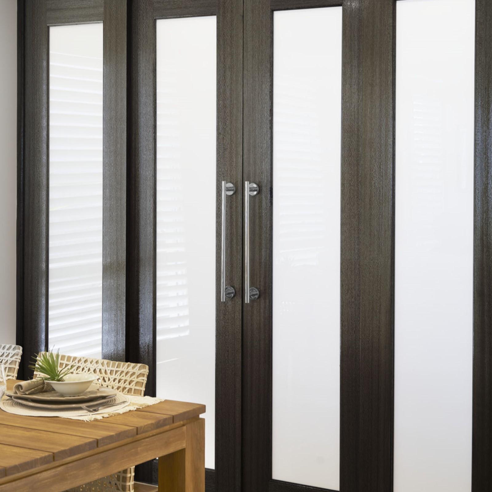 Johnstone's 1L Satin Water Based Clear Interior / Exterior Varnish - 1L