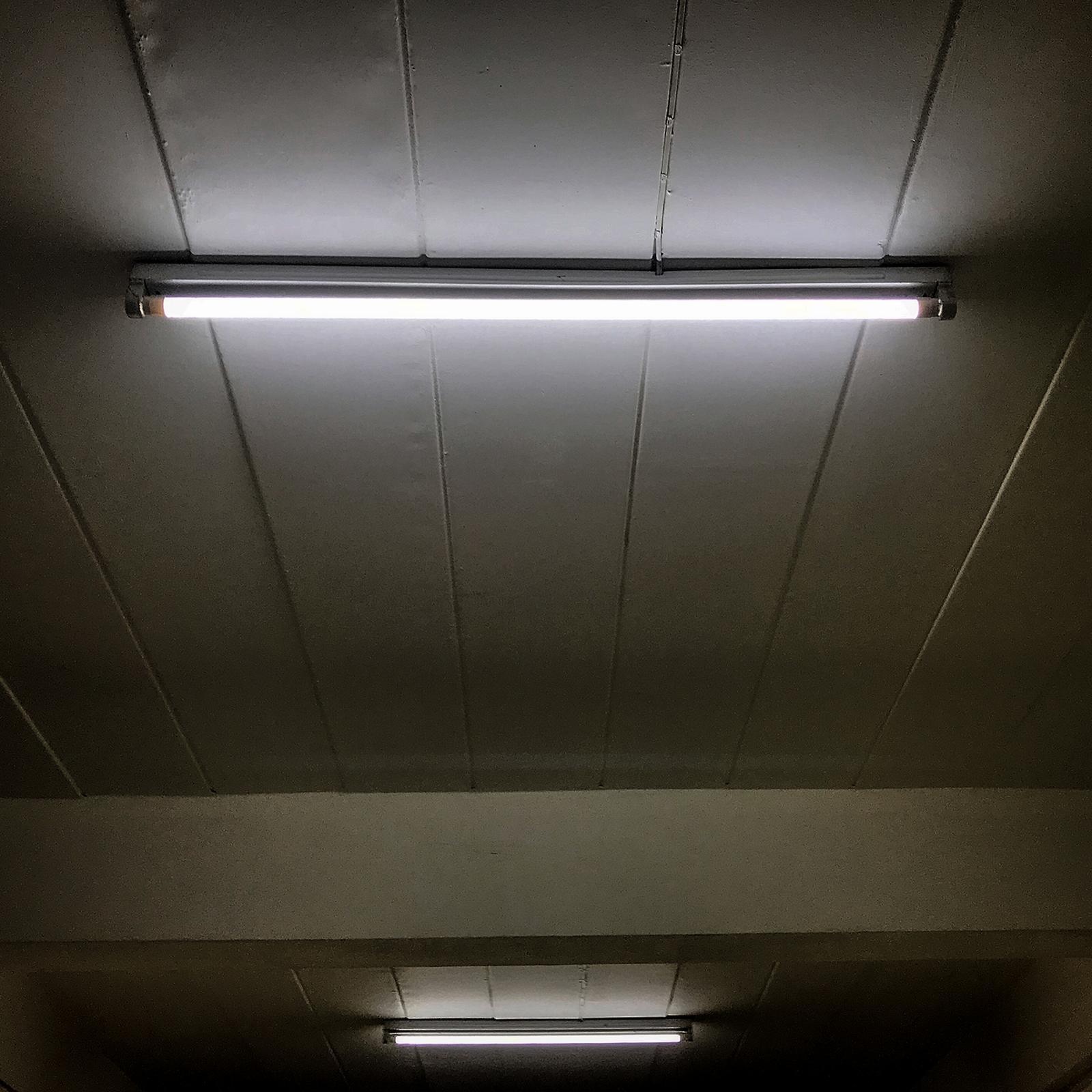 Deta 18W Single Bare Fluorescent Batten Light 4 Deta 18W Single Bare Fluorescent Batten Light