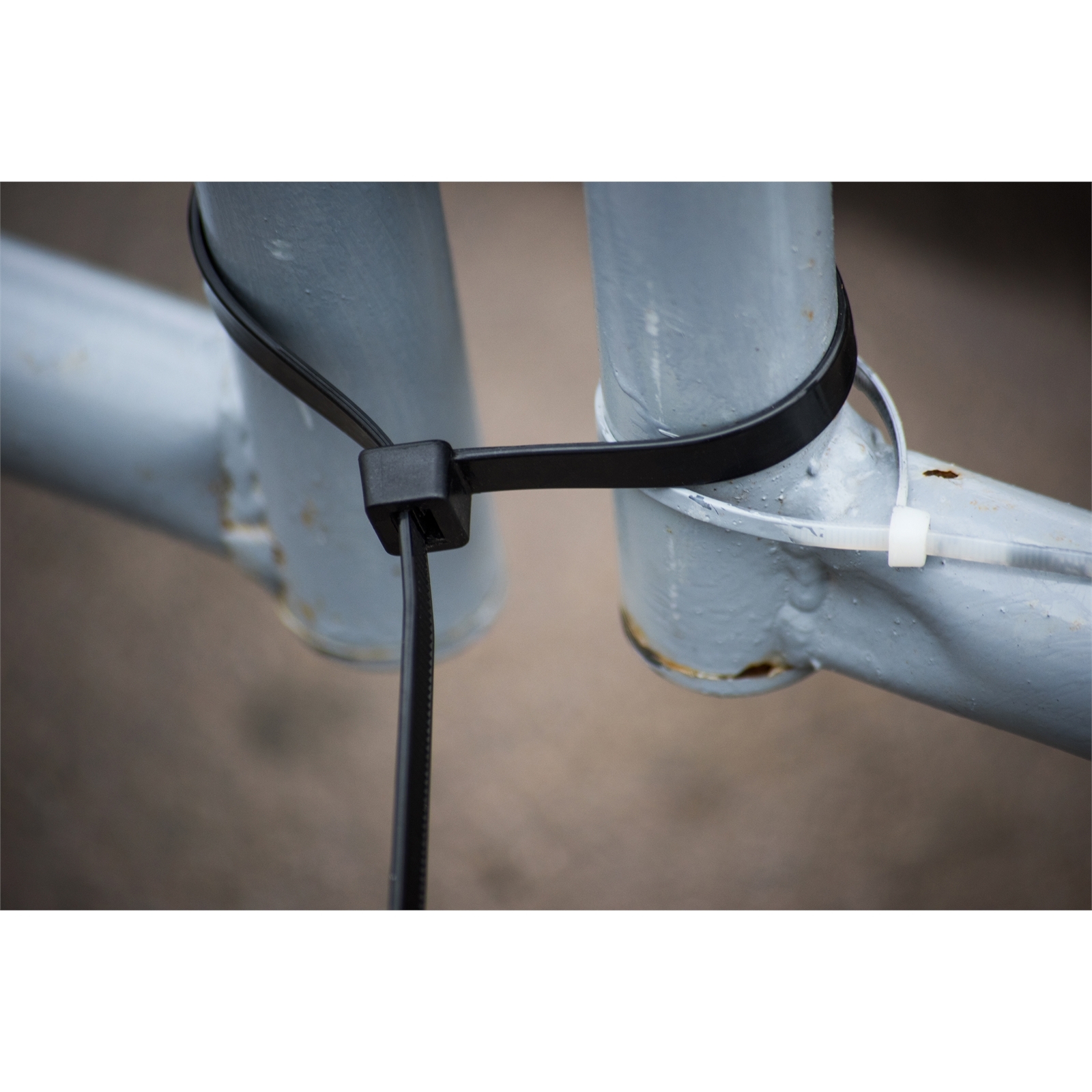 Crescent 370mm x 7.6mm Black Heavy Duty Cable Ties - 100 Pack