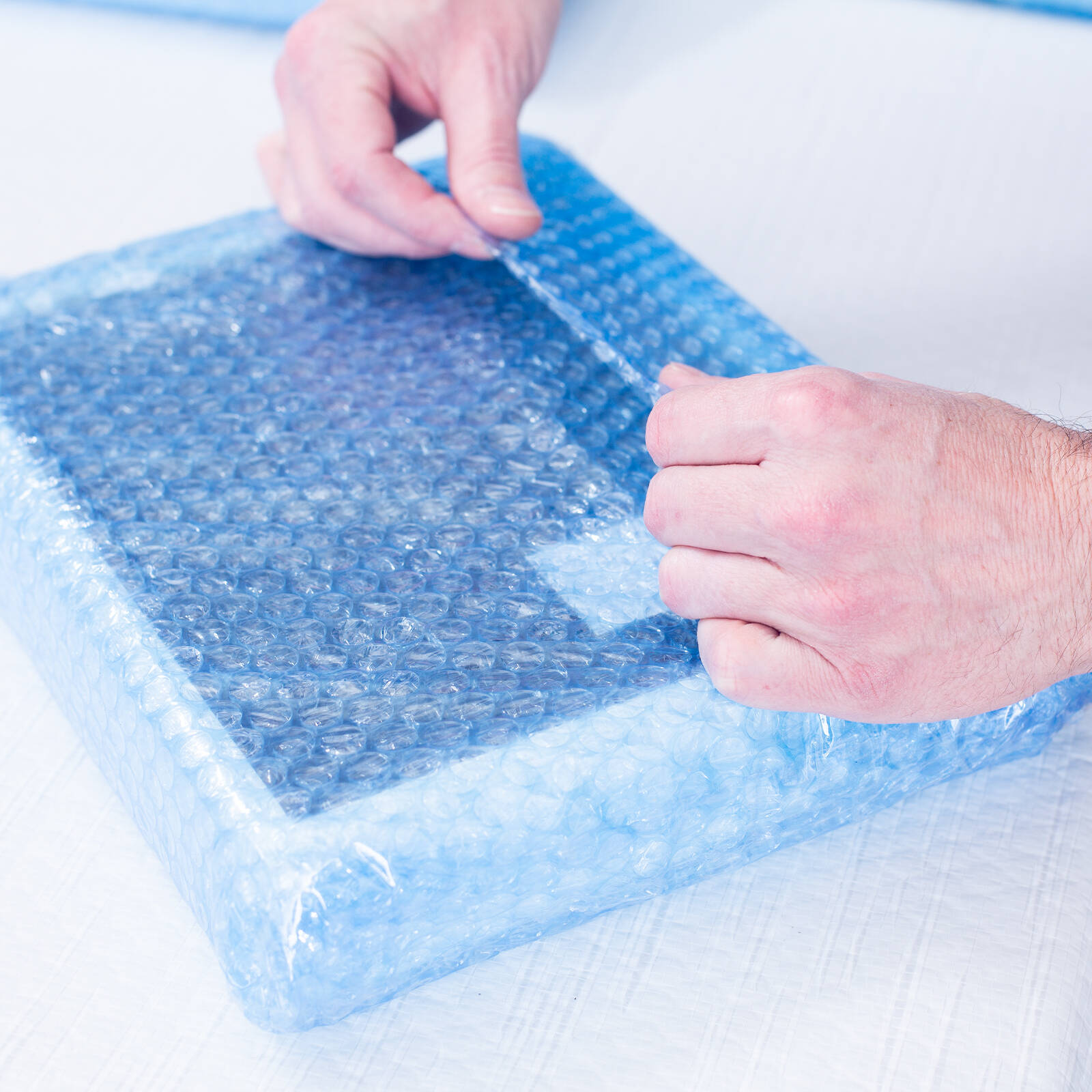 Wrap & Move 375mm x 25m Blue Light Duty Bubble Wrap