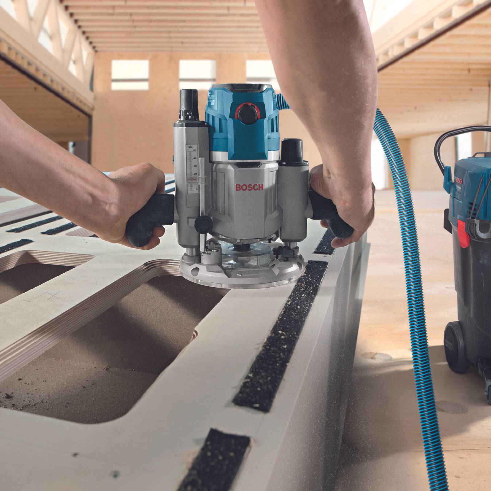 Bosch Professional 1200W 55L M-Class Wet / Dry Dust Extraction Vacuum 06019C3340 4 Bosch Professional 1200W 55L M-Class Wet / Dry Dust Extraction Vacuum 06019C3340