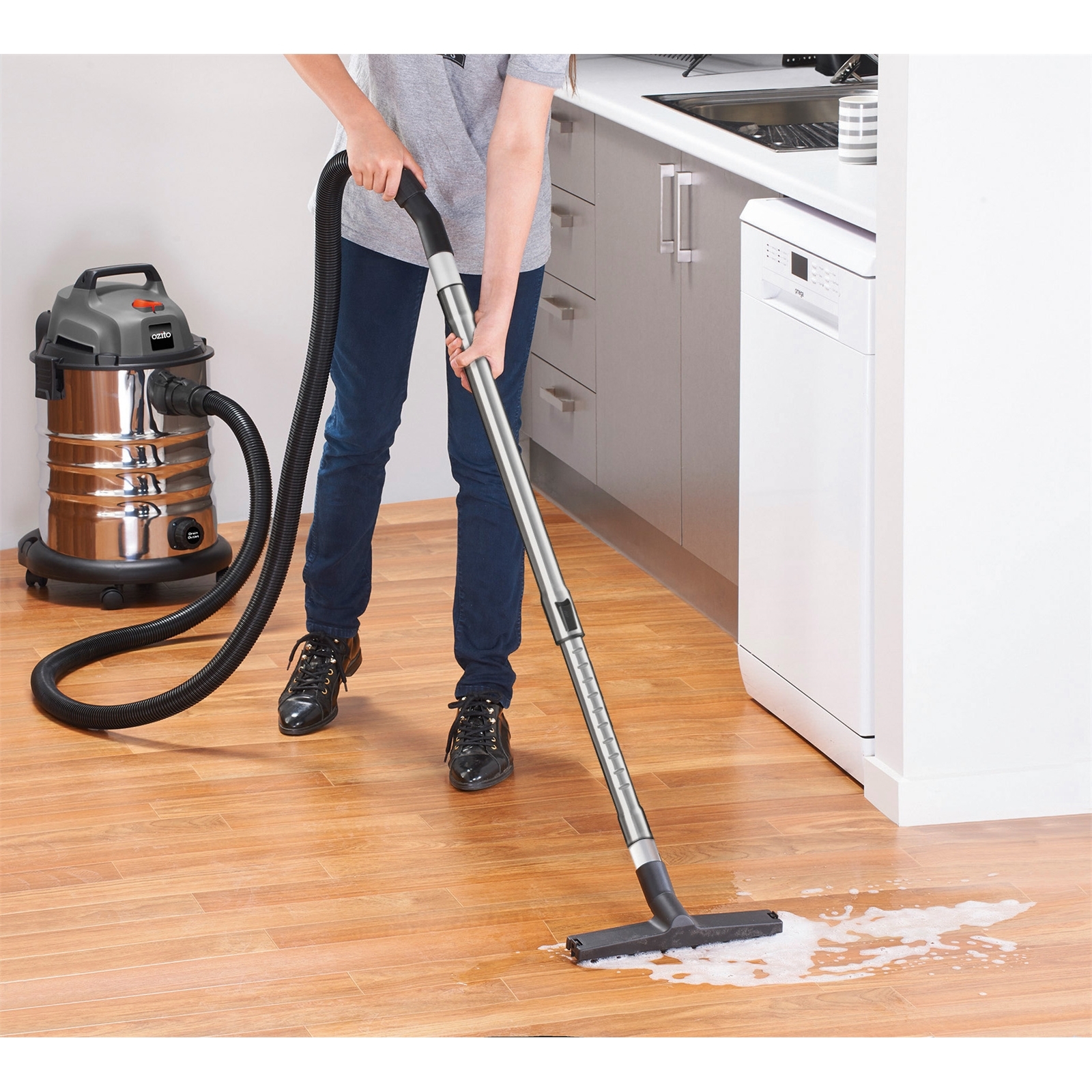 Ozito 35mm x 0.5-0.9m Telescopic Vacuum Wand